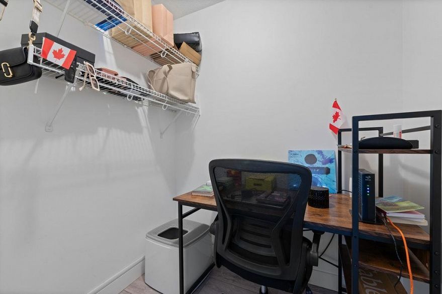 1006 939 Expo Boulevard