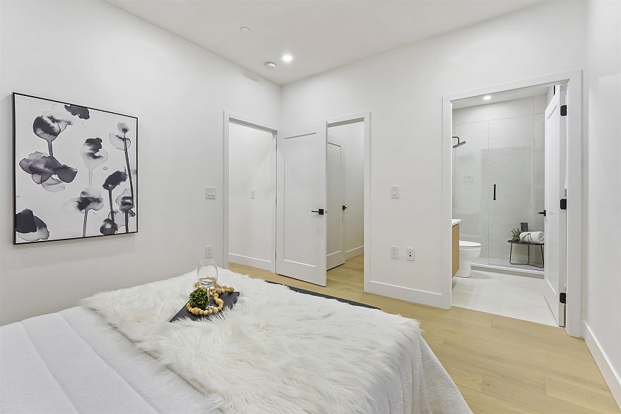 1 1322 E 13th Avenue