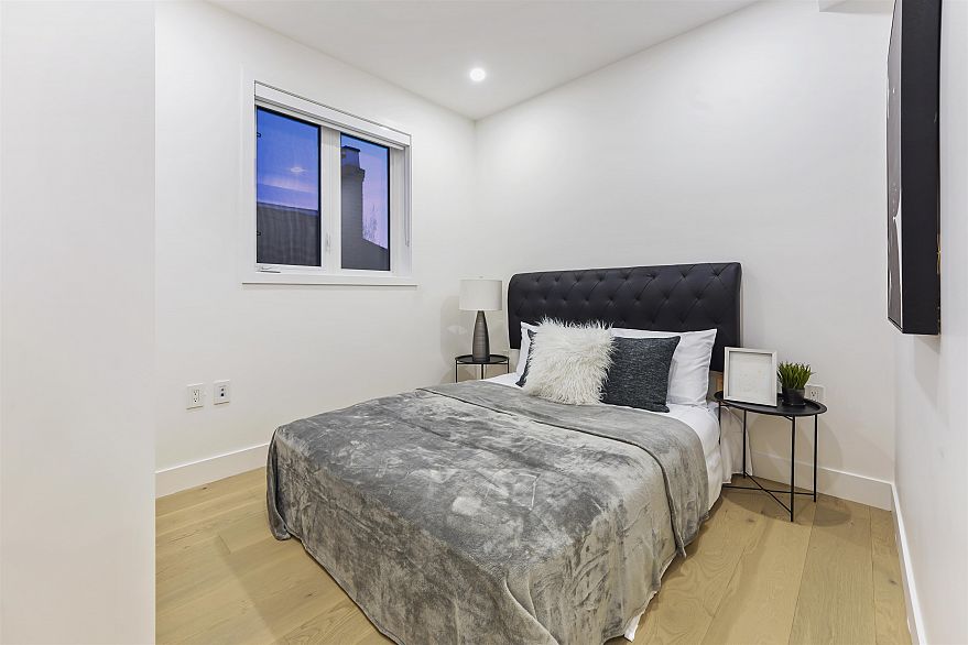 1 1322 E 13th Avenue