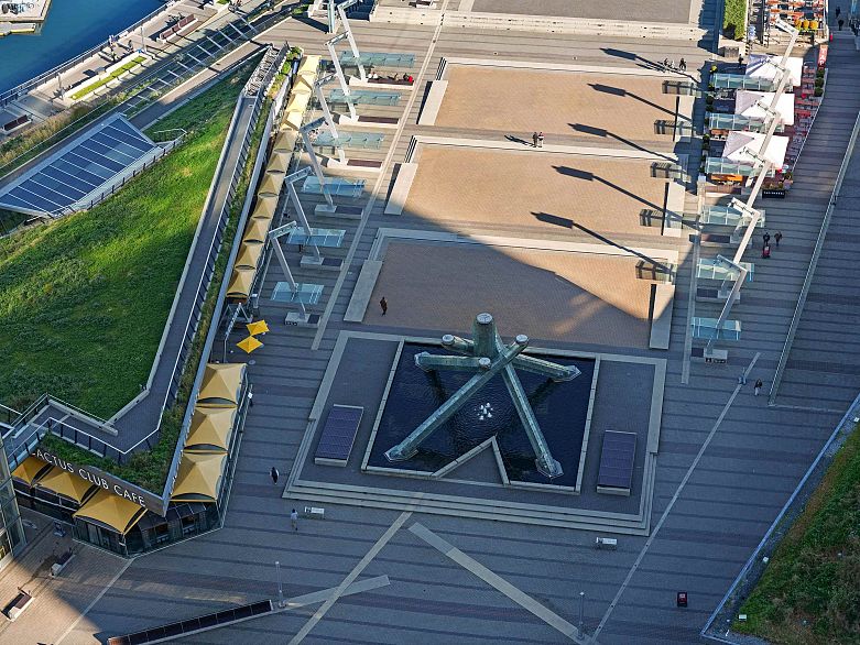 2803 1077 W Cordova Street