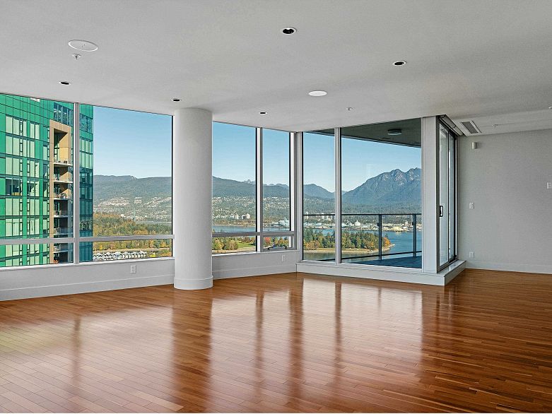 2803 1077 W Cordova Street