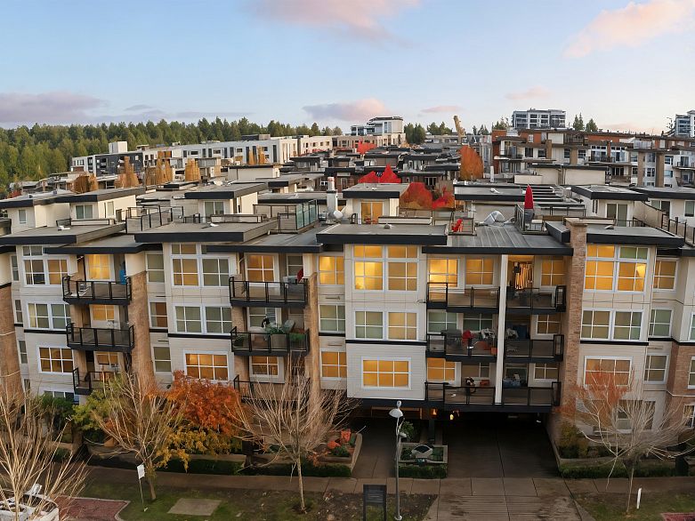 303 5928 Birney Avenue