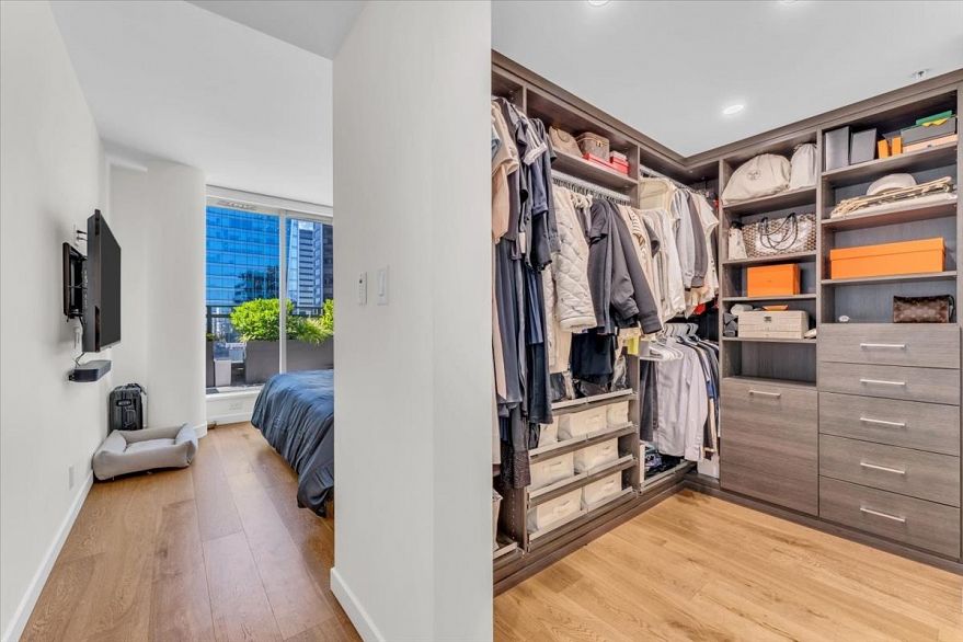 2602 788 Richards Street