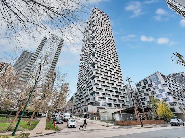 3010 1480 Howe Street