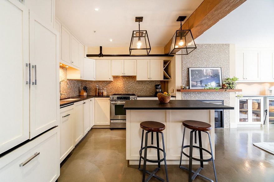 203 1066 Hamilton Street