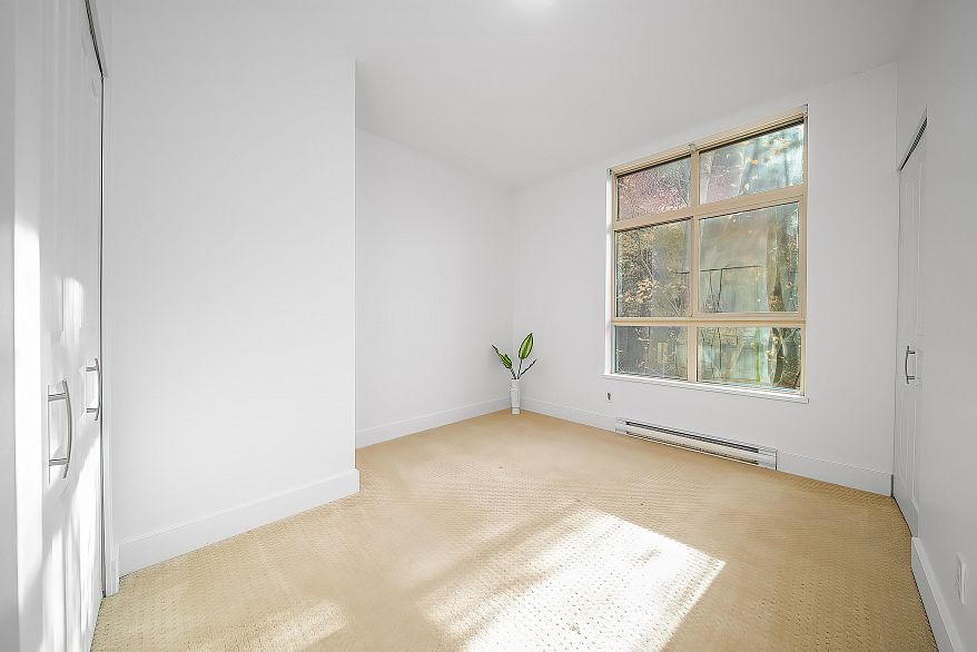 212 6333 Larkin Drive