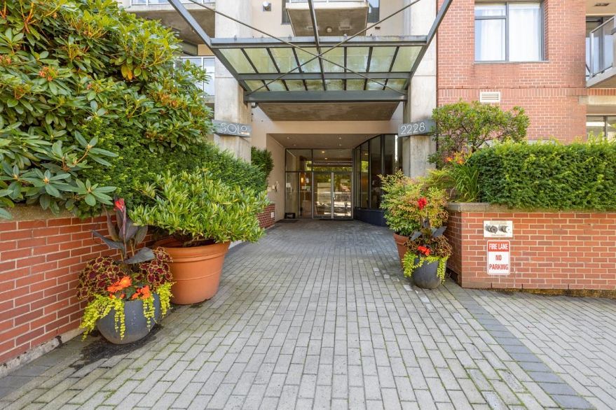 209 2228 Marstrand Avenue