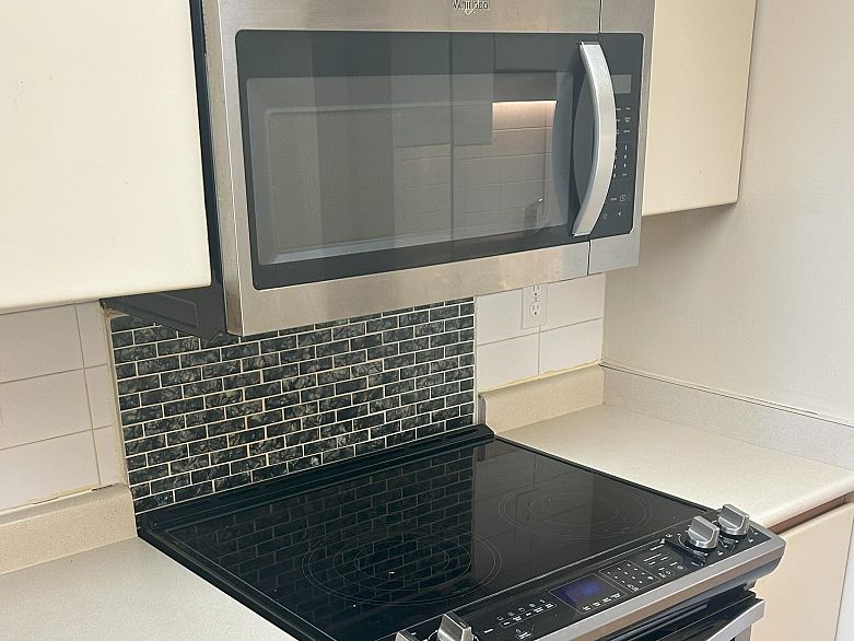 904 1331 Homer Street