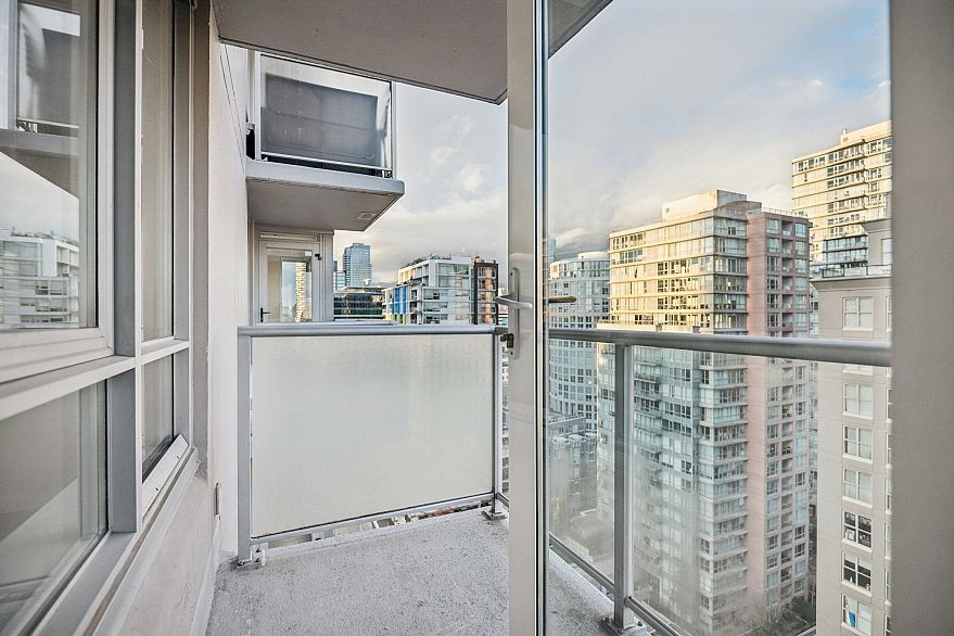 2103 1001 Richards Street