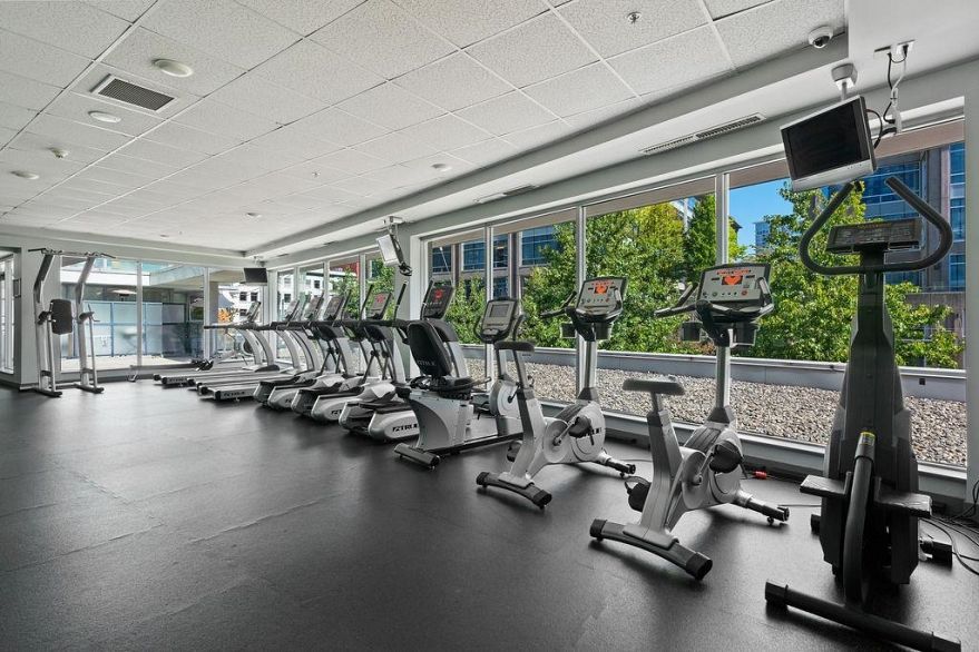 1006 939 Expo Boulevard