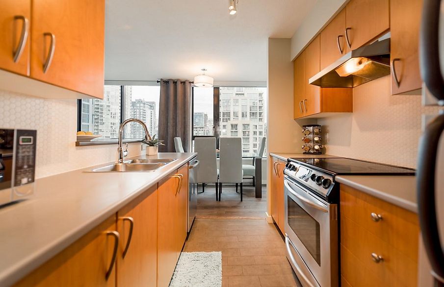 1801 1295 Richards Street