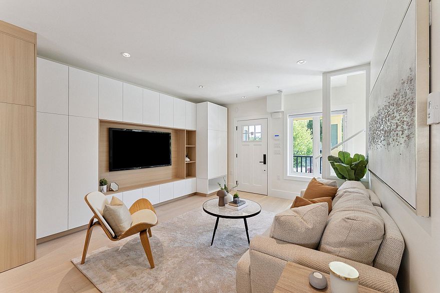 3121 Columbia Street