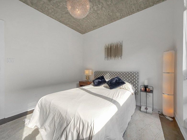 306 919 Station Street