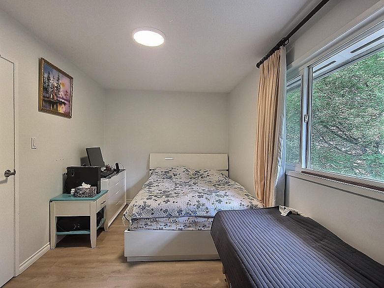 6878 Arlington Street