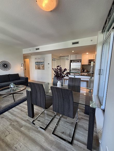 906 638 BEACH AVENUE, Vancouver BC V6Z 3A9