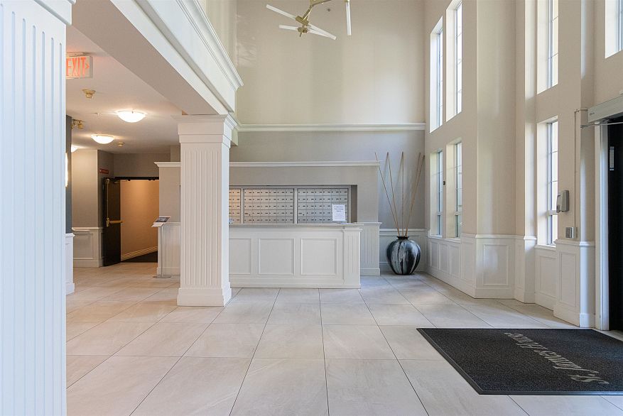 427 5835 Hampton Place