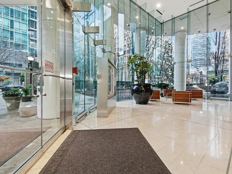 2101 1200 Alberni Street