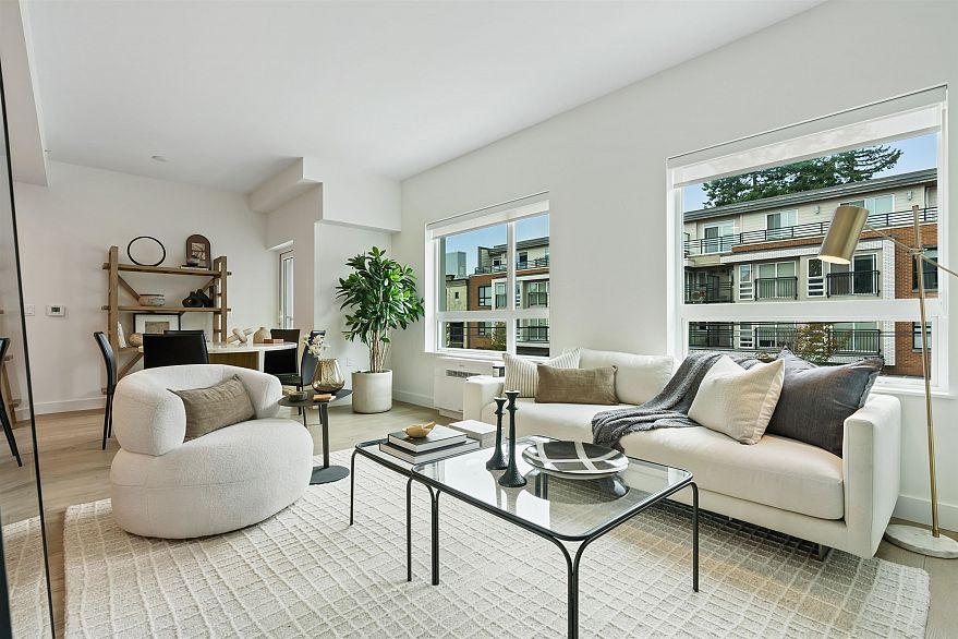 205 3590 W 39th Avenue