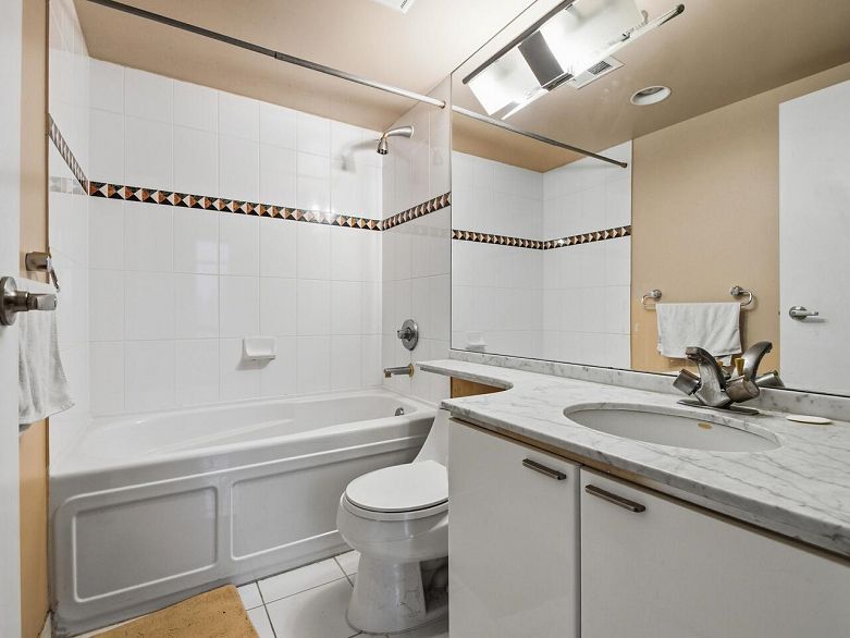 2101 1200 Alberni Street