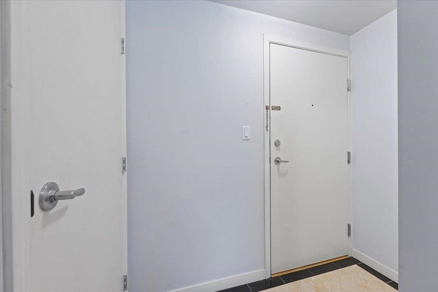 901 1331 Alberni Street