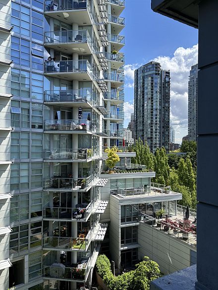 906 638 BEACH AVENUE, Vancouver BC V6Z 3A9