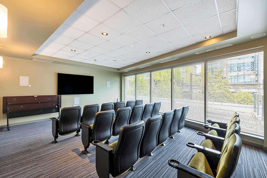 2602 939 Expo Boulevard