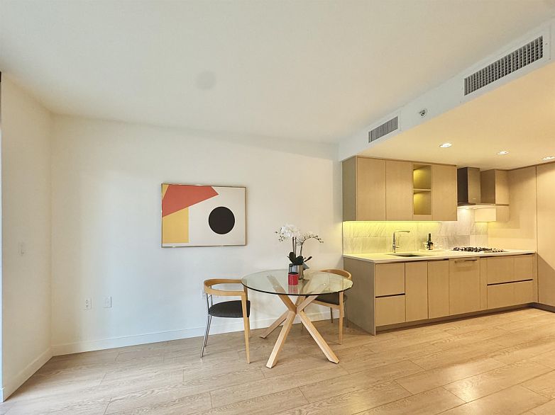 308 89 Nelson Street