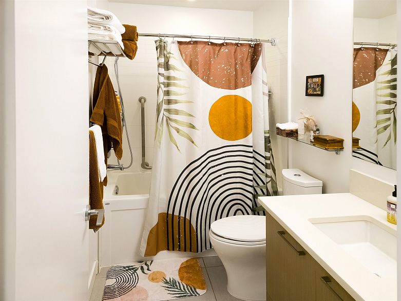 218 5983 Gray Avenue