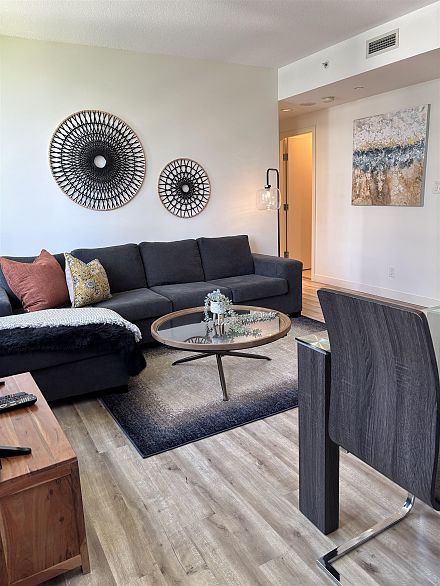 906 638 BEACH AVENUE, Vancouver BC V6Z 3A9