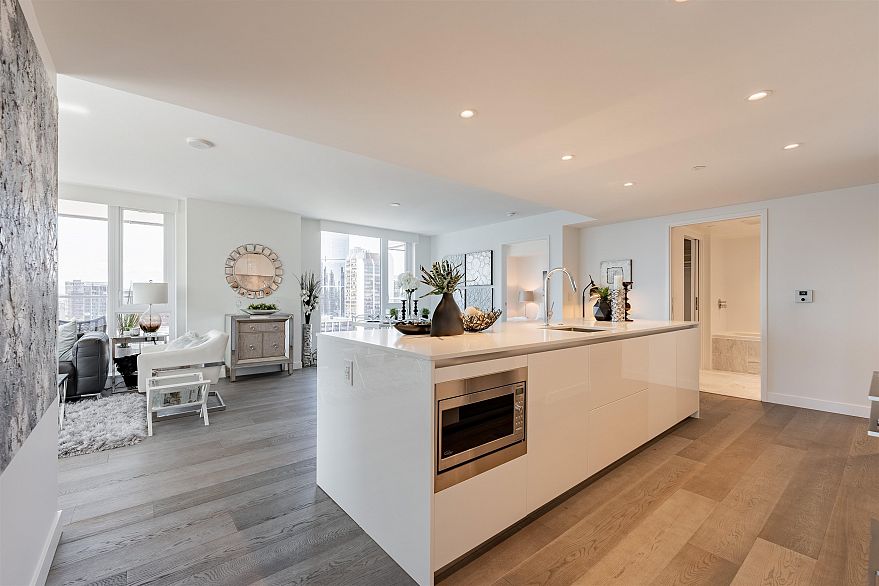 2109 1111 Richards Street