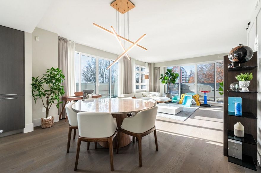 PH4 2089 W 43rd Avenue