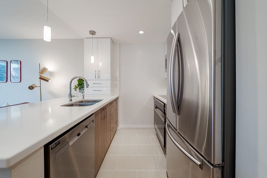 401 1406 Harwood Street