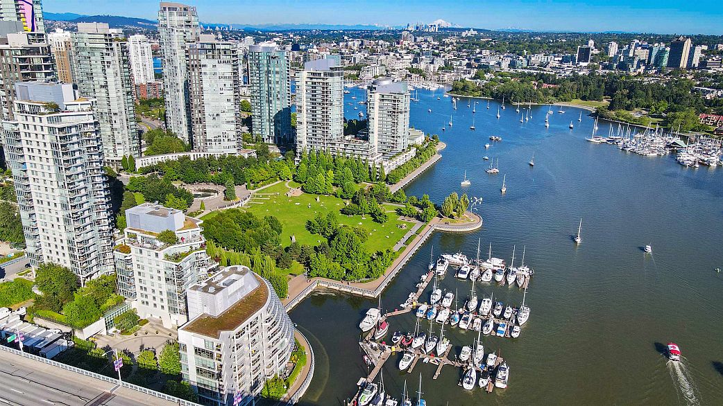 906 638 BEACH AVENUE, Vancouver BC V6Z 3A9