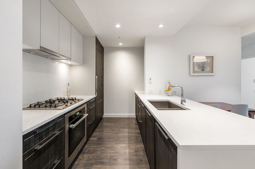 PH6 6677 Cambie Street