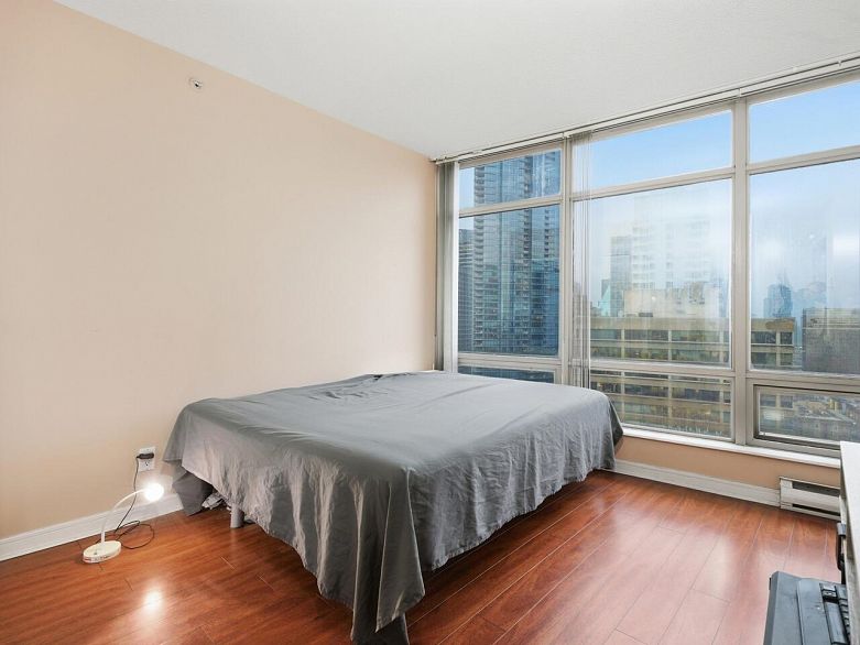 2101 1200 Alberni Street