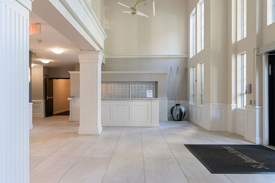 427 5835 Hampton Place