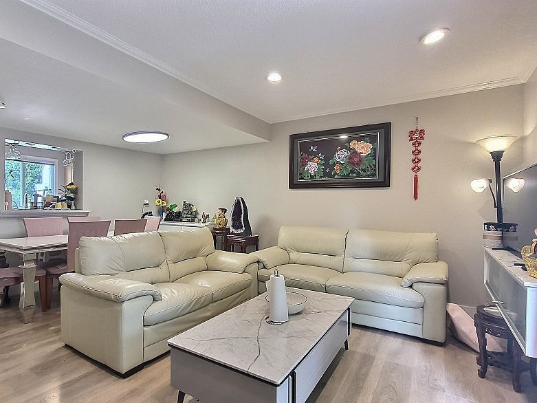 6878 Arlington Street