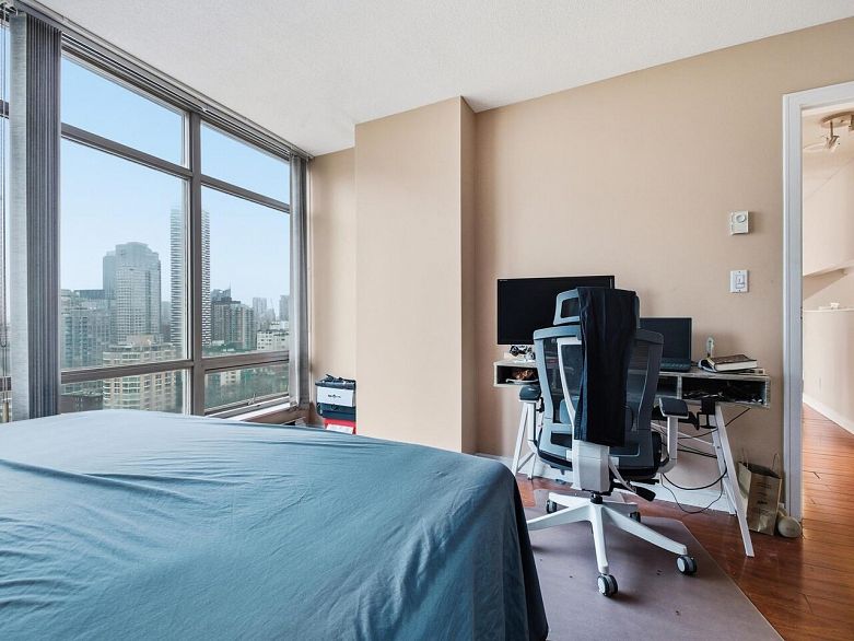 2101 1200 Alberni Street