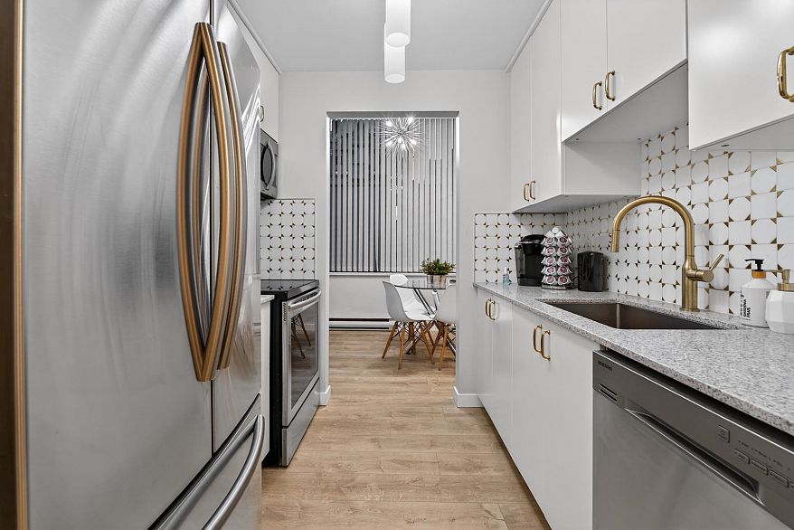 311 1010 Howe Street