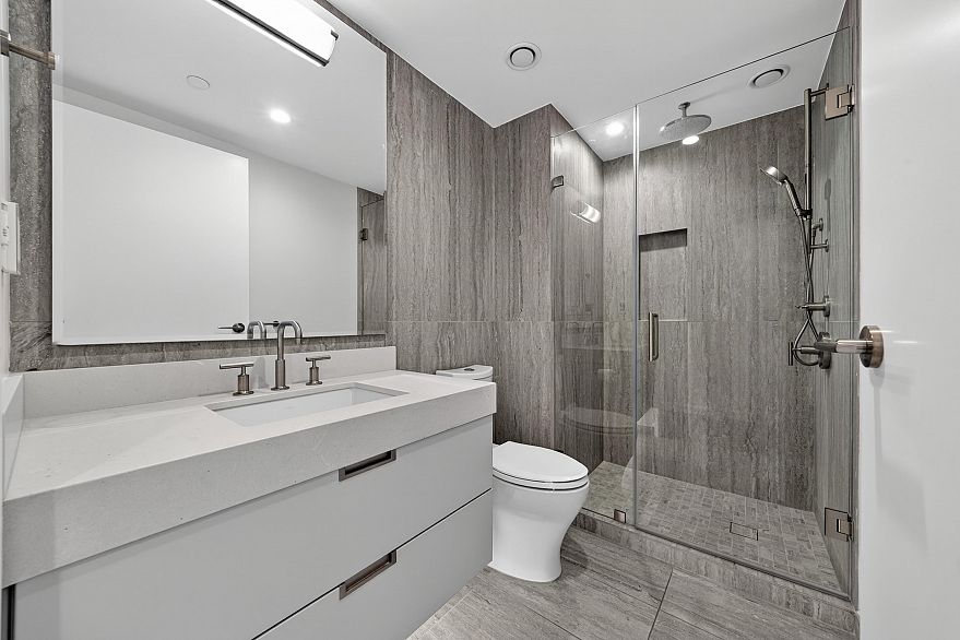 2403 1335 Howe Street