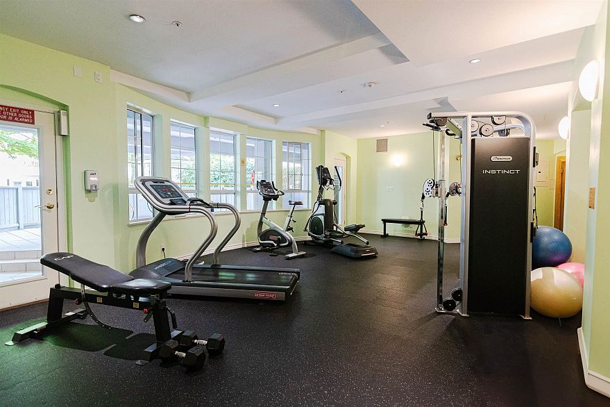 427 5835 Hampton Place