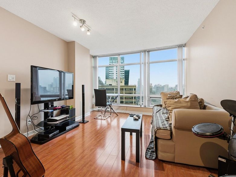 2101 1200 Alberni Street