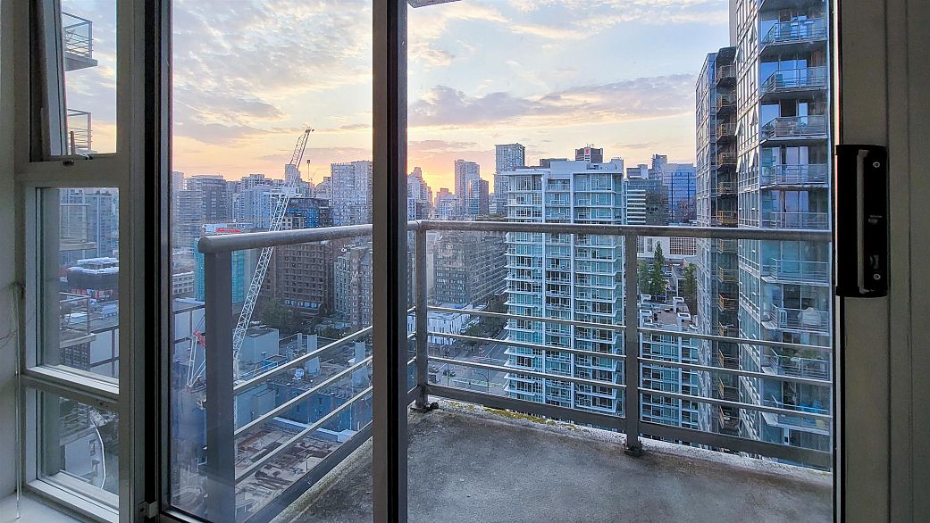 2506 111 W Georgia Street