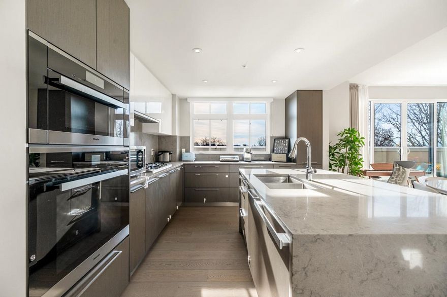 PH4 2089 W 43rd Avenue