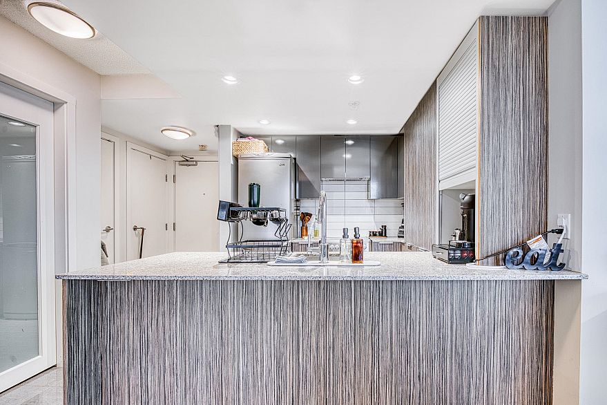 1807 1088 Richards Street