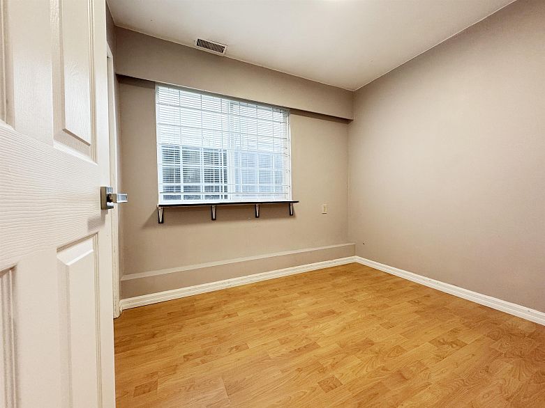 5872 Culloden Street