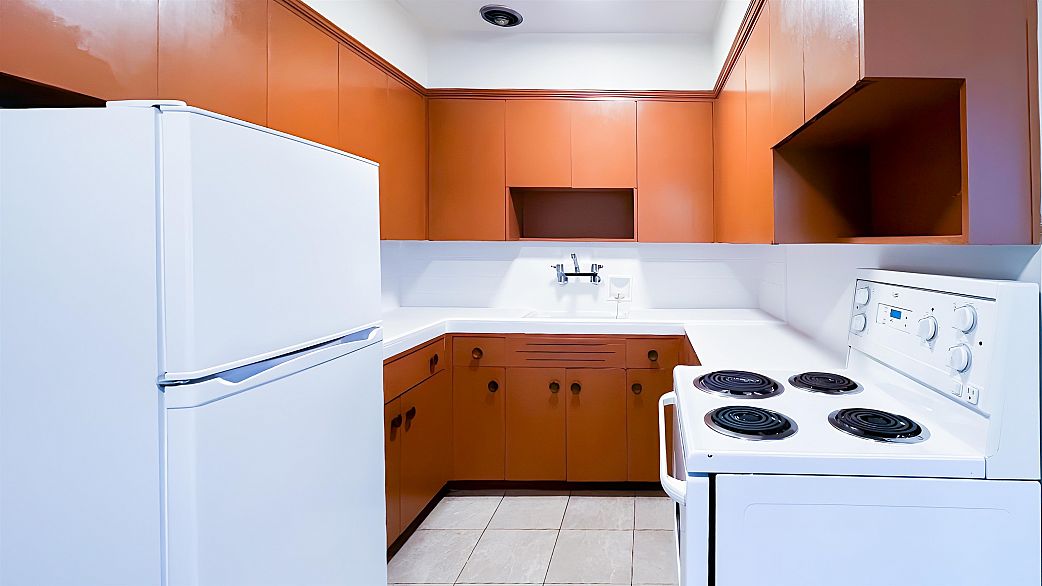 209 1925 NELSONSTREET, Vancouver BC V6G 1K9