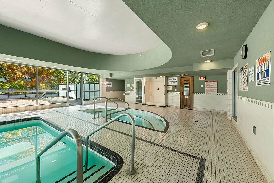 2602 939 Expo Boulevard