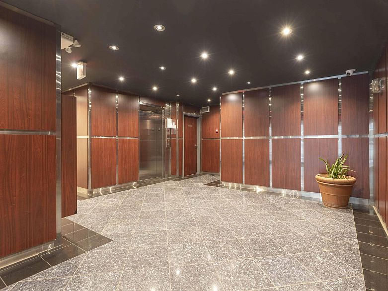 302 1550 Barclay Street