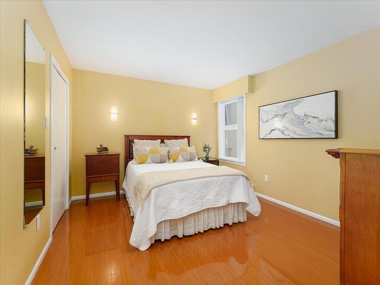 304 1274 Barclay Street